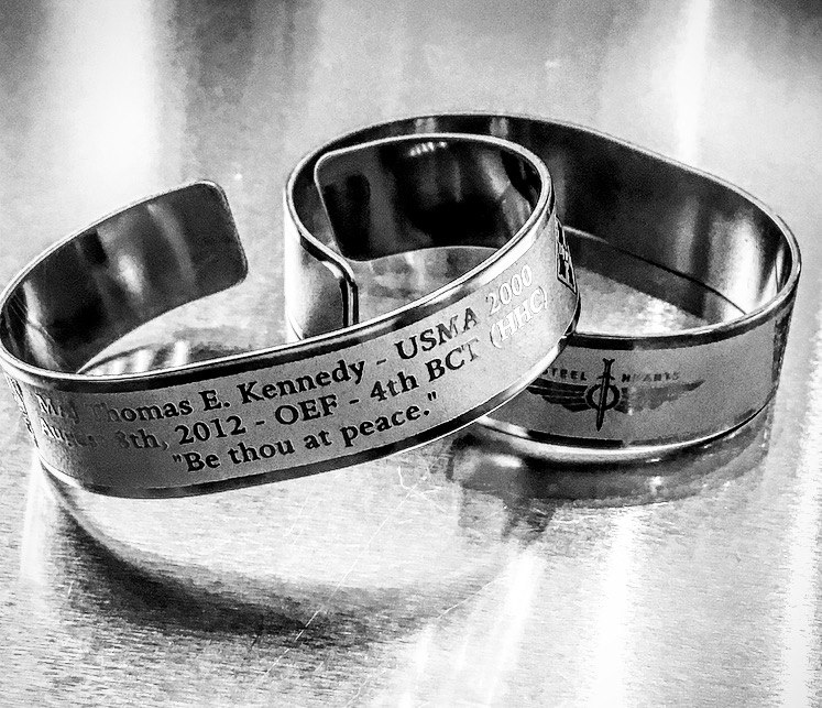 Memorial bracelets have become a popular choice for individuals seeking to honor and remember loved ones, commemorate significant events