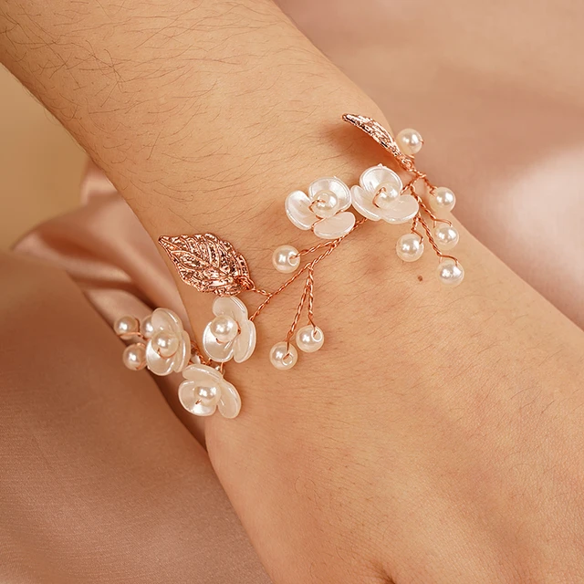 Bridesmaids bracelets are a wonderful way to show gratitude to your bridal party and add a touch of elegance to their attire.