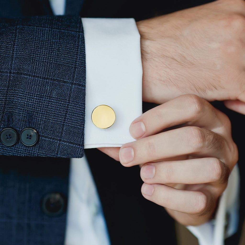 Wearing cufflinks with regular shirt