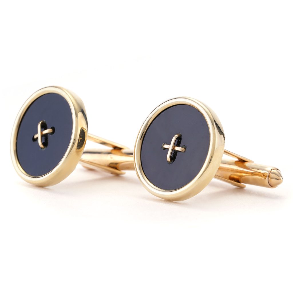 cufflinks with buttons