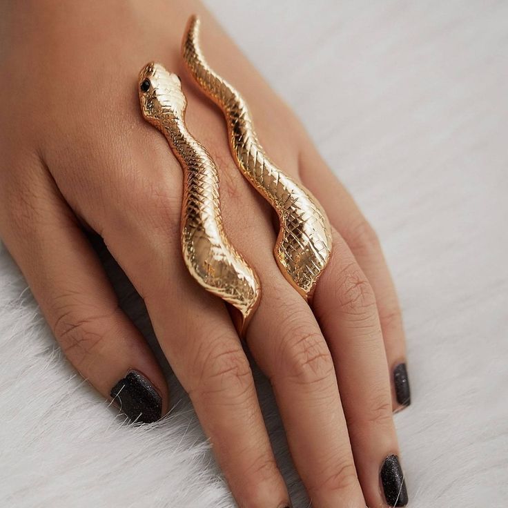 chic snake ring