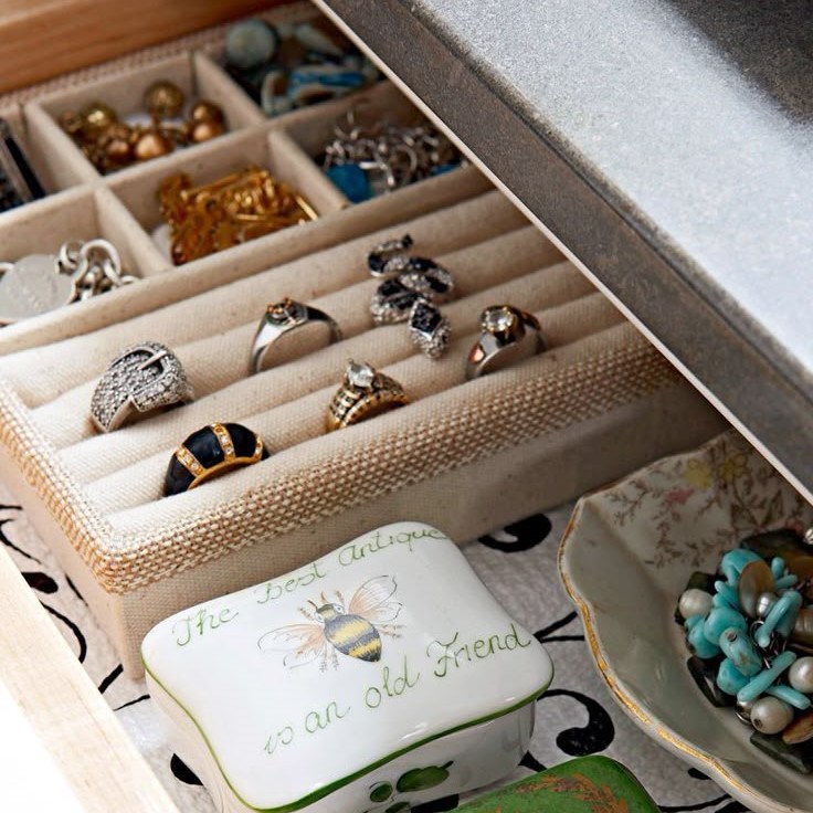 how to store jewelry